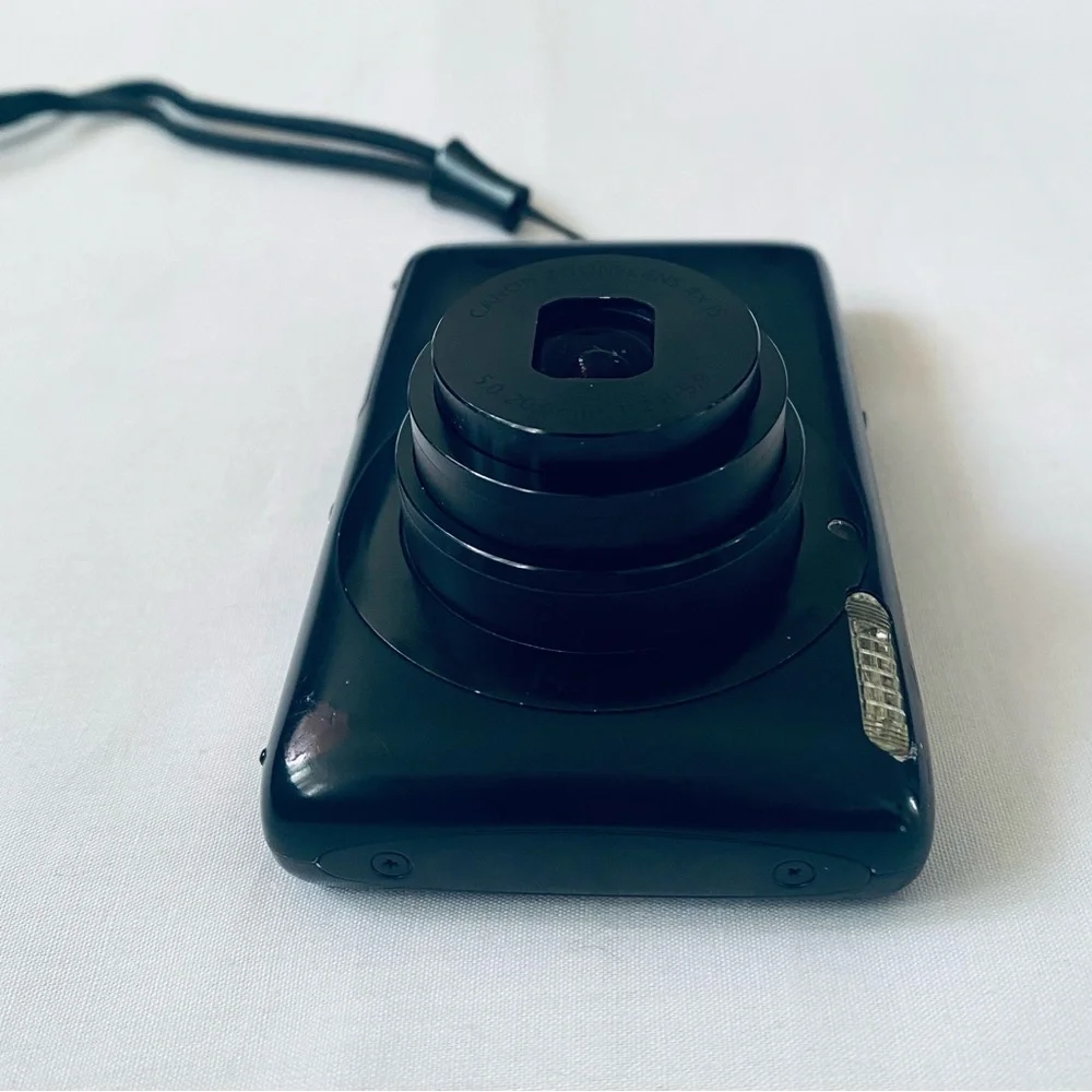 Canon Powershot ELPH SD1400 IS 141MP Digital Camera Block Near Tested Working